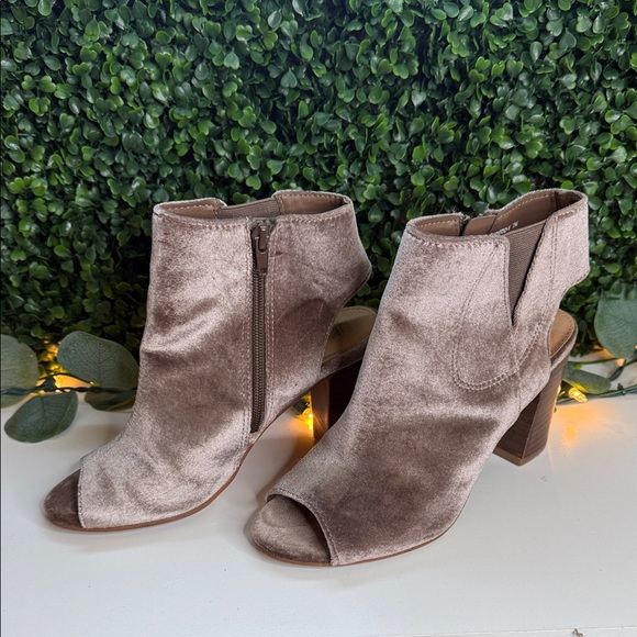 Steve Madden Taupe Velvet Peep-Toe Ankle Booties - Picture 1 of 4
